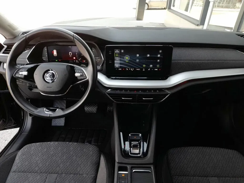 Skoda Octavia 2023 photo 3