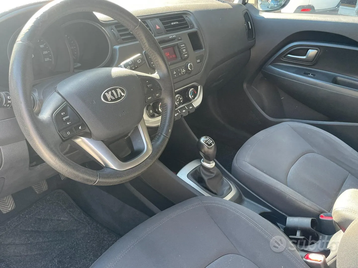 Kia Rio 2013 photo 5