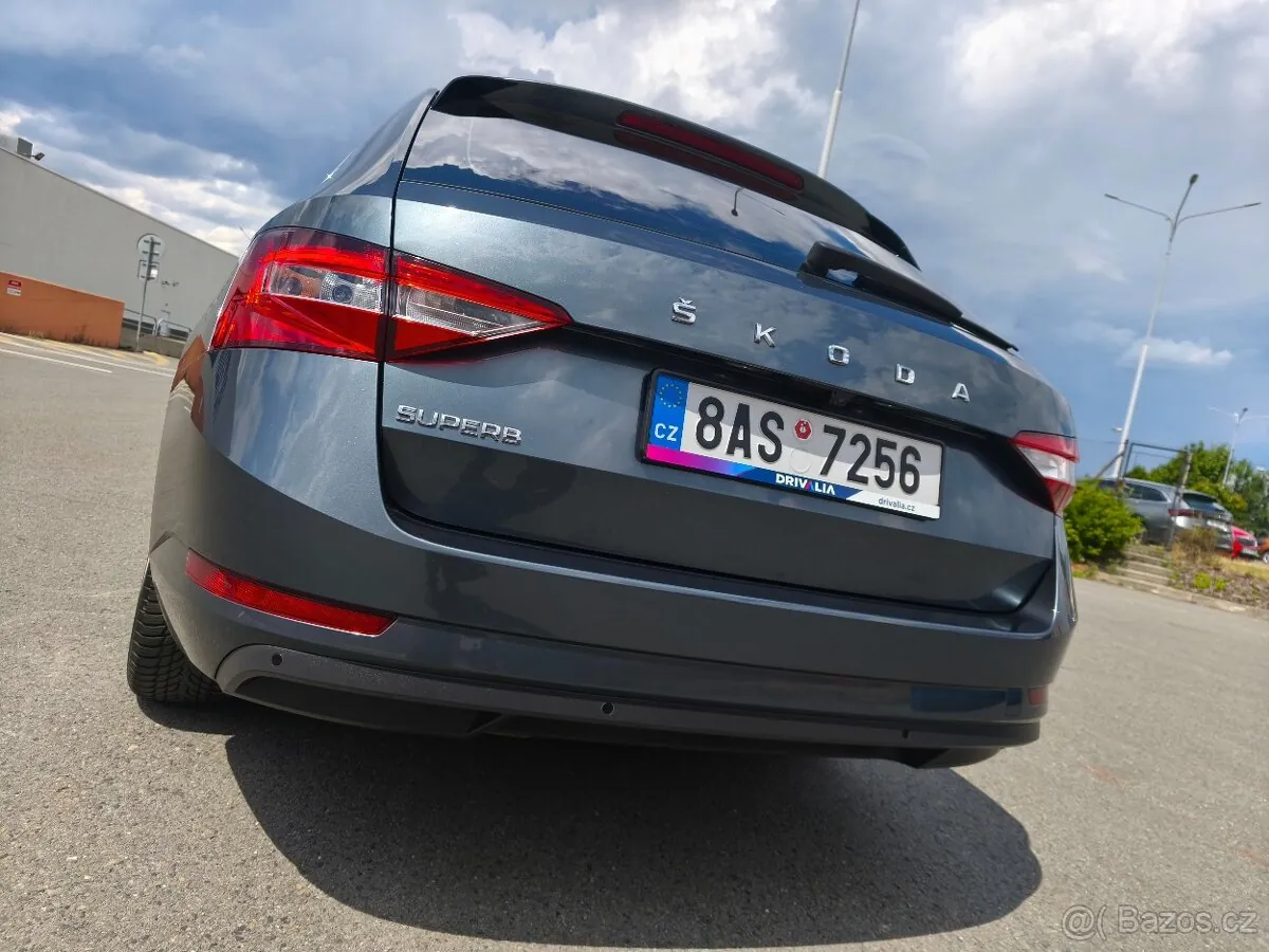 Skoda Superb 2021 photo 4