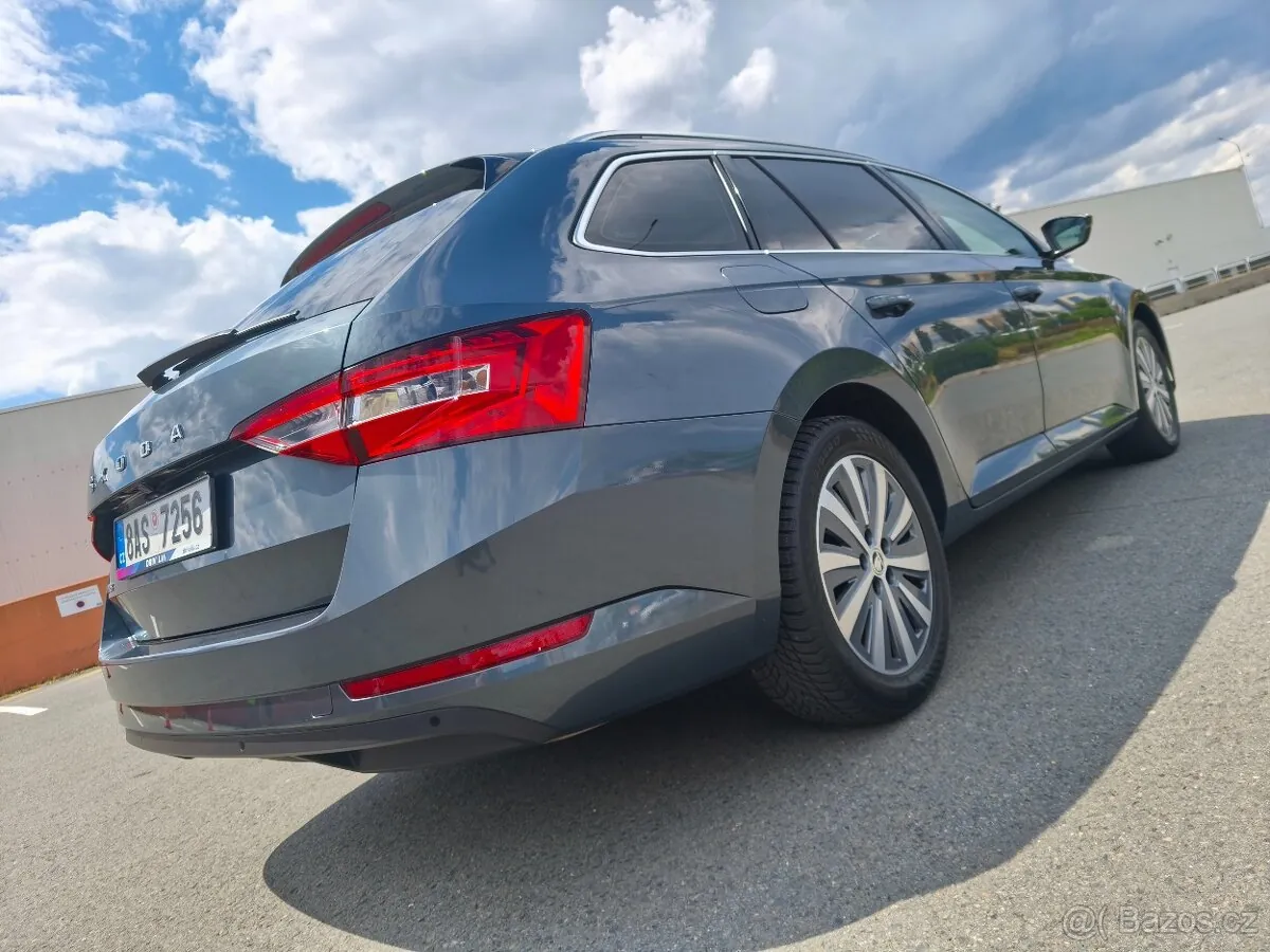 Skoda Superb 2021 photo 3
