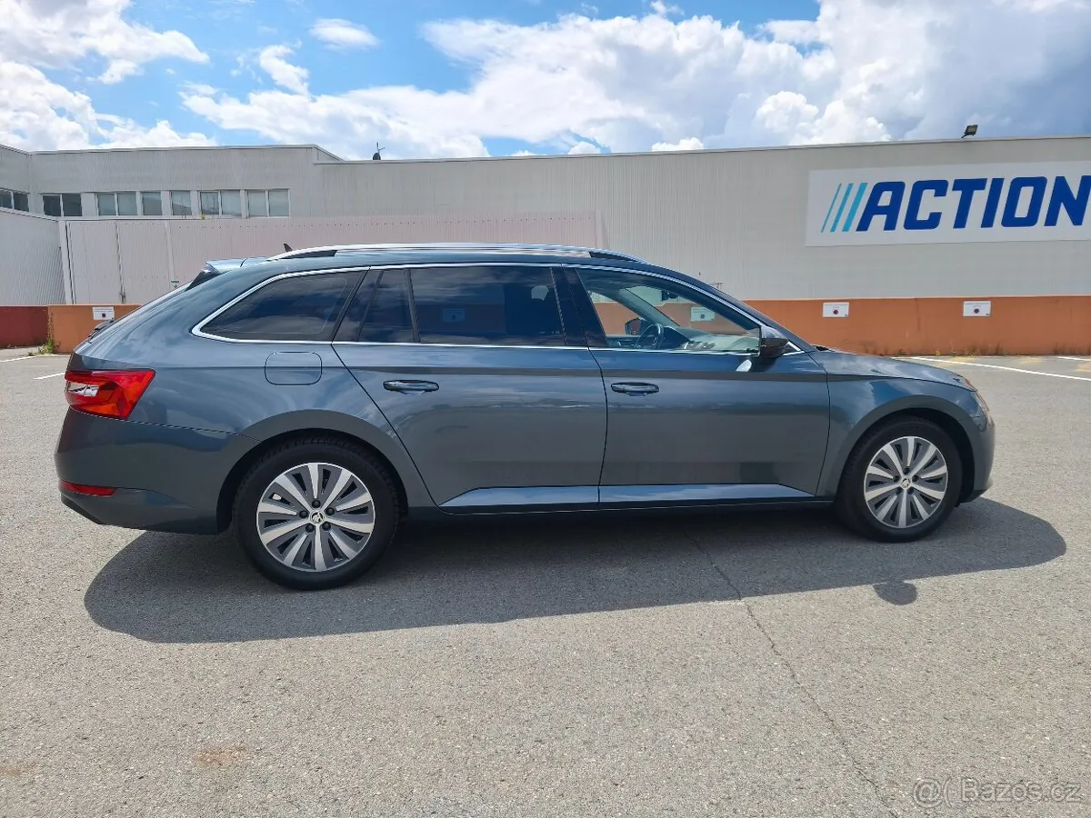 Skoda Superb 2021 photo 2