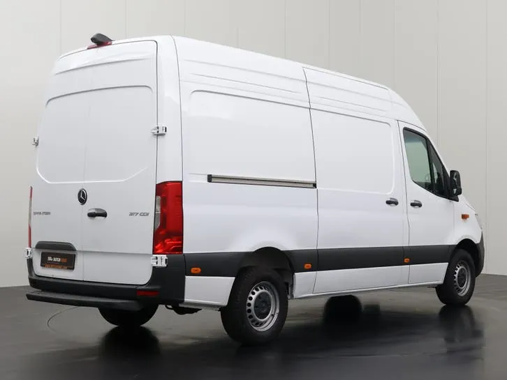 Mercedes-Benz Sprinter 2024 photo 2