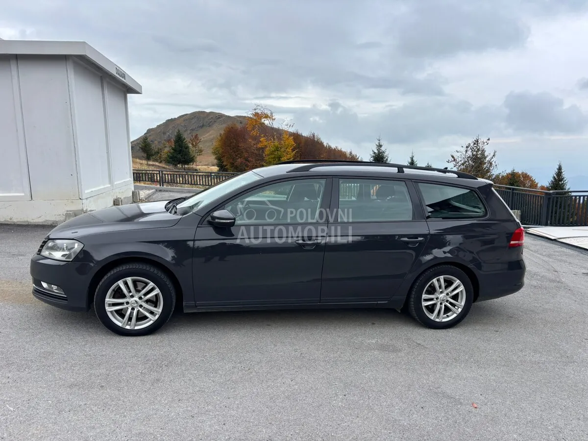 Volkswagen Passat B7 2012 photo 2