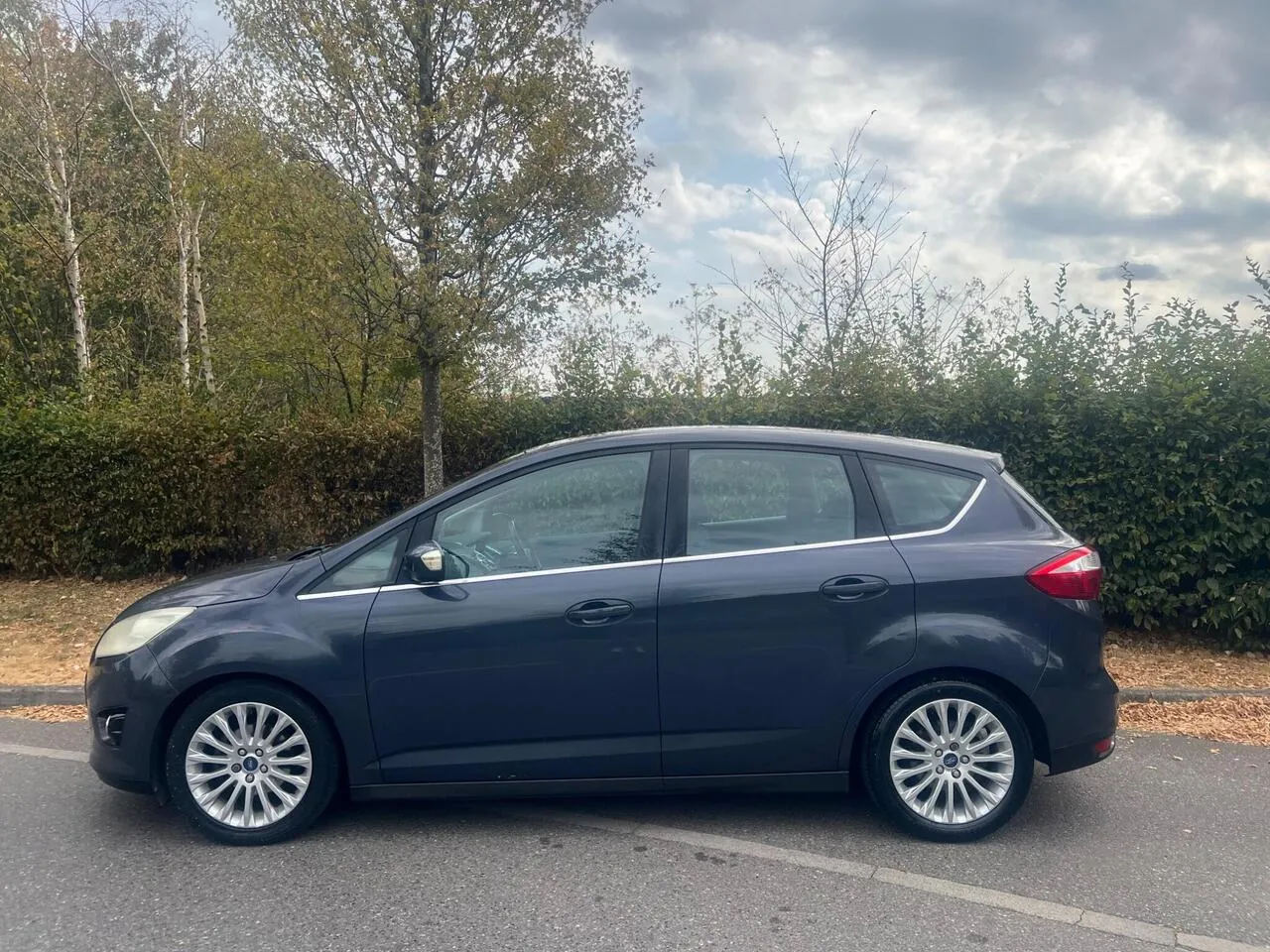 Ford C-Max 2012 photo 2