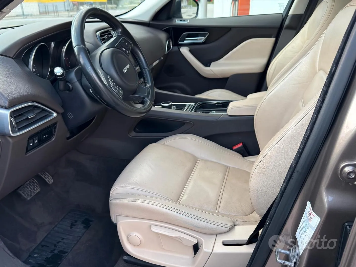 Jaguar F-Pace 2016 photo 3
