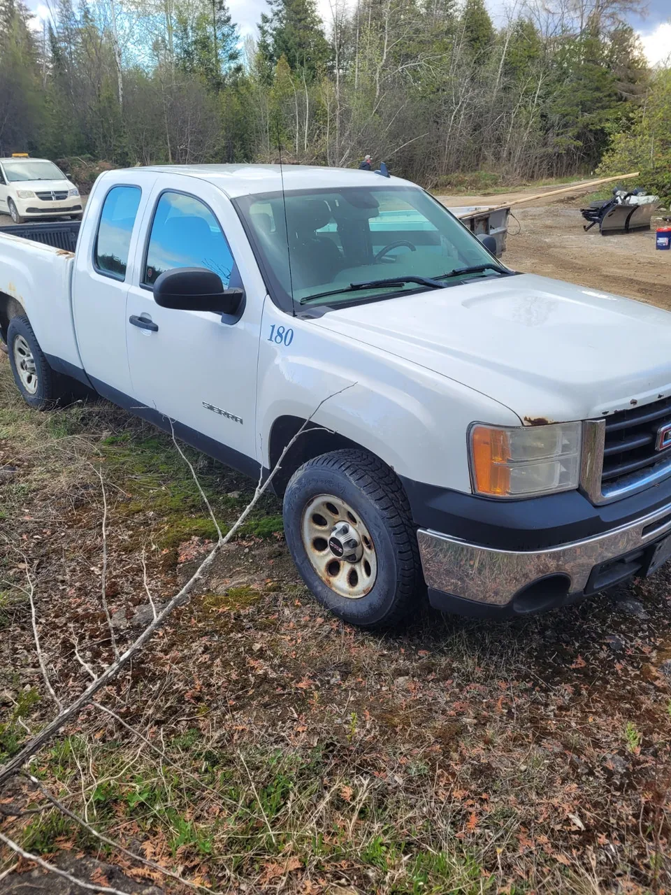GMC Sierra 1500 2013 photo 2