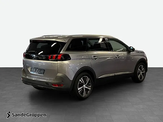 Peugeot 5008 2017 photo 5