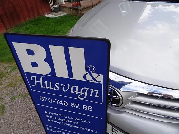 Toyota Avensis 2013 photo 4