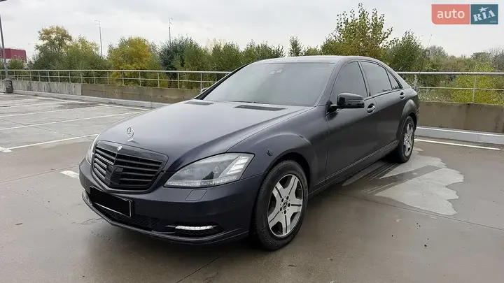 Mercedes-Benz S-Class 2011 photo 4