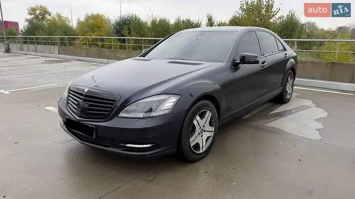 Mercedes-Benz S-Class 2011 photo 3