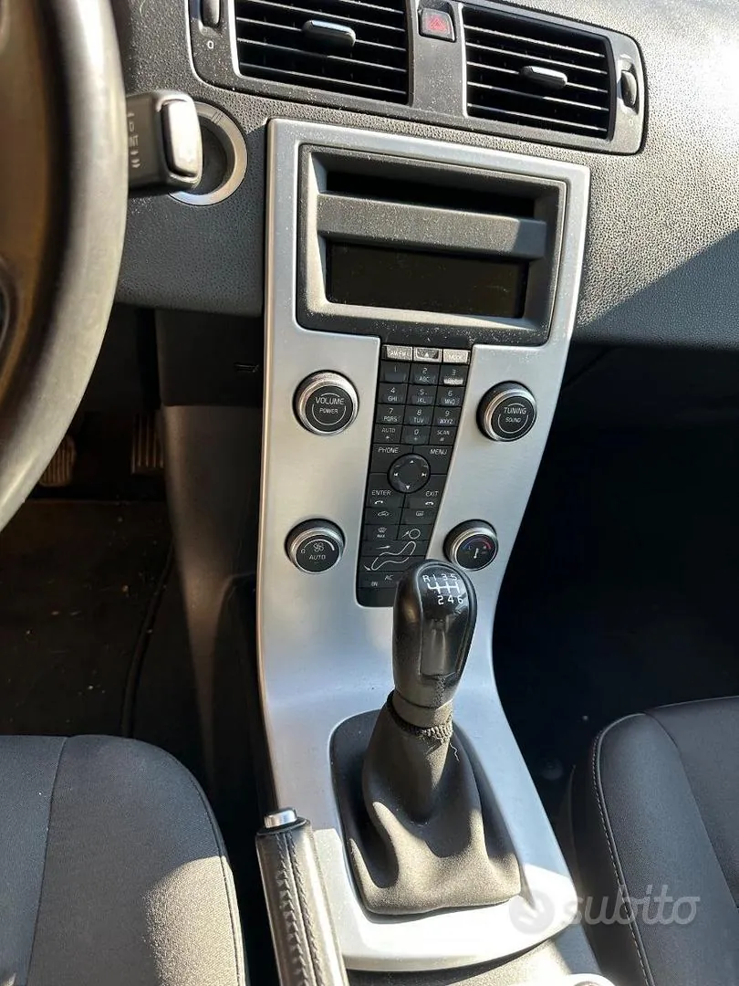 Volvo V50 2012 photo 4