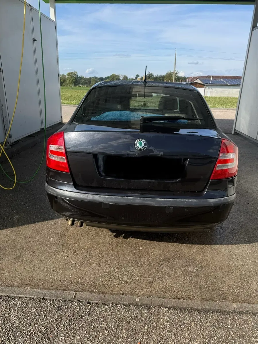 Skoda Octavia 2004 photo 3