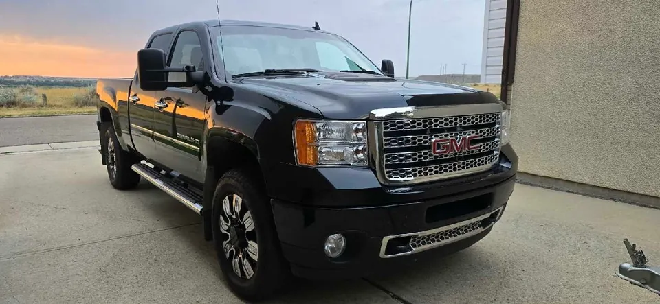 GMC Sierra 2500Hd 2012 photo 2