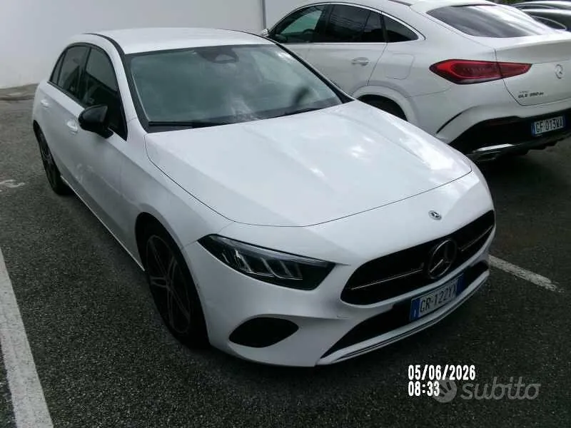 Mercedes-Benz A 180 2023 photo 2