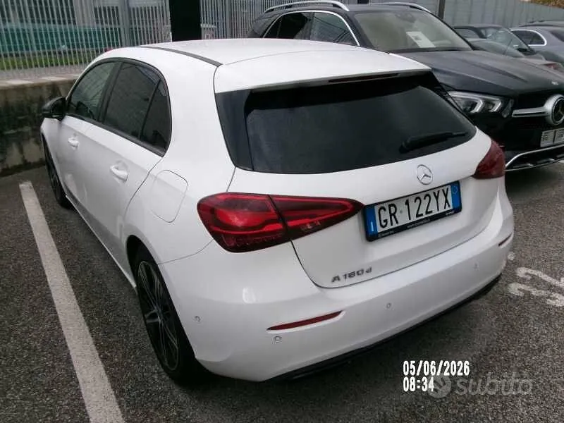 Mercedes-Benz A 180 2023 photo 3