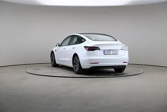 Tesla Model 3 2023 photo 2