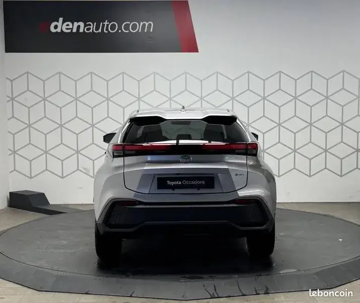 Toyota C-Hr 2025 photo 3