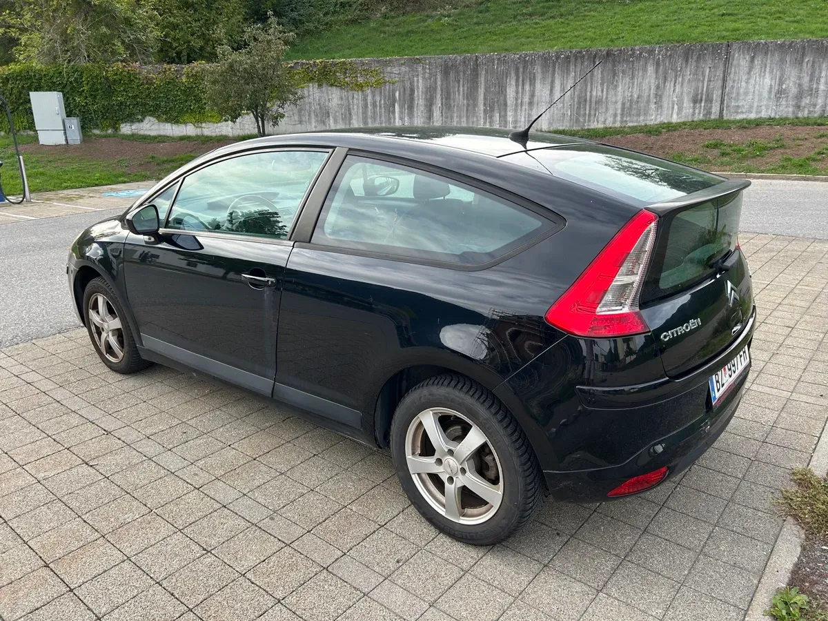 Citroen C4 2010 photo 2