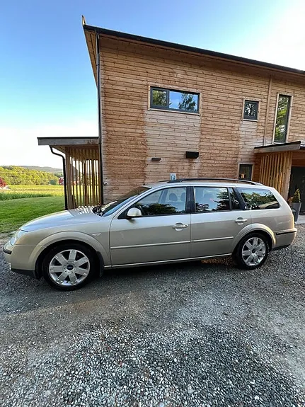 Ford Mondeo 2004 photo 5