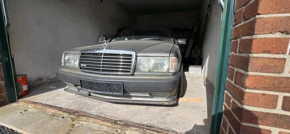 Mercedes-Benz 190E