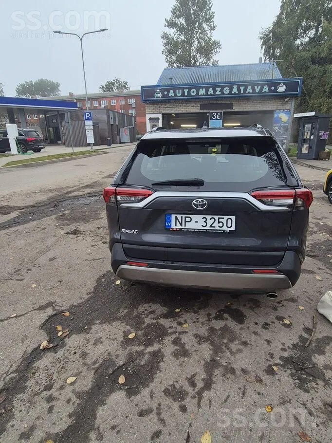 Toyota Rav4 2022 photo 5