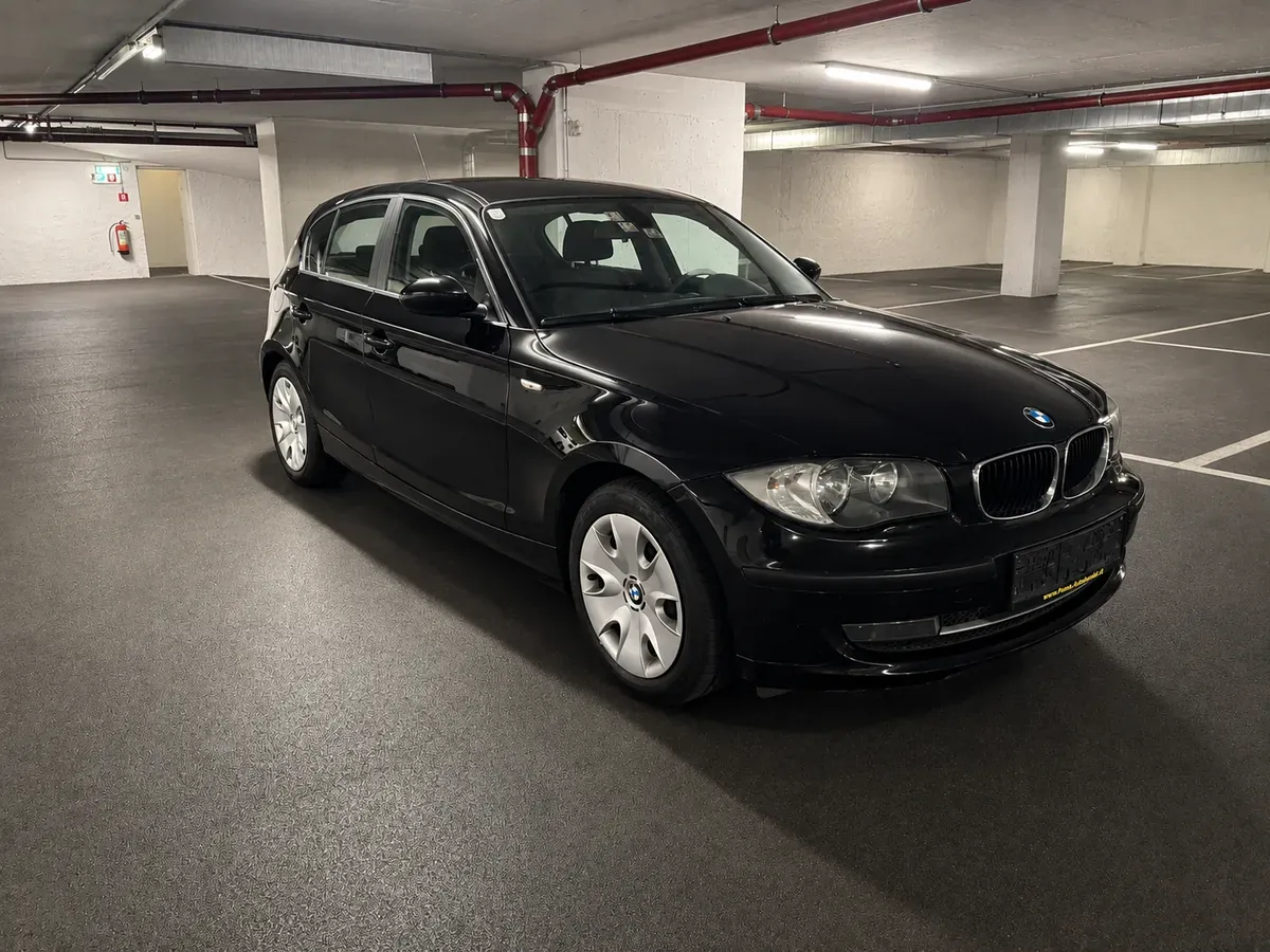 BMW 1 Series 2008 photo 2