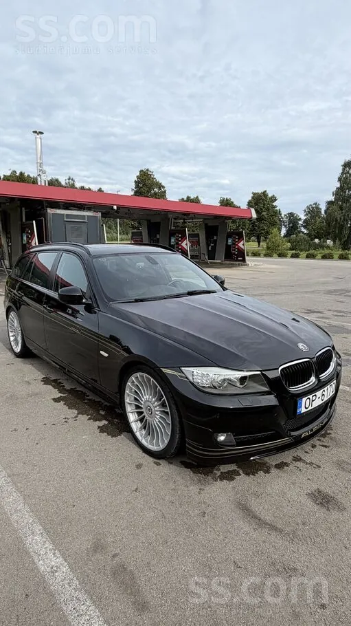 BMW 320 2011 photo 3