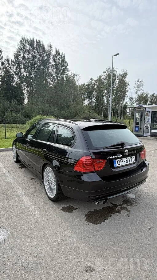 BMW 320 2011 photo 4