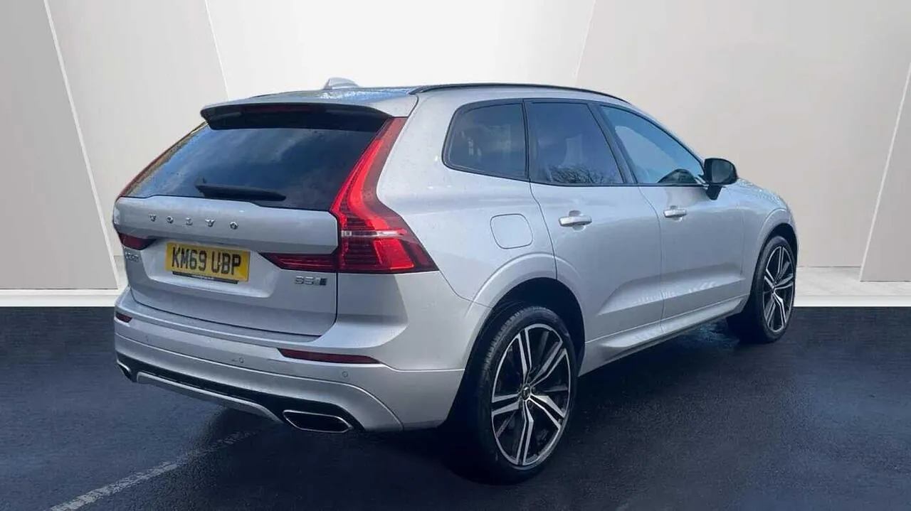 Volvo Xc60 2019 photo 2