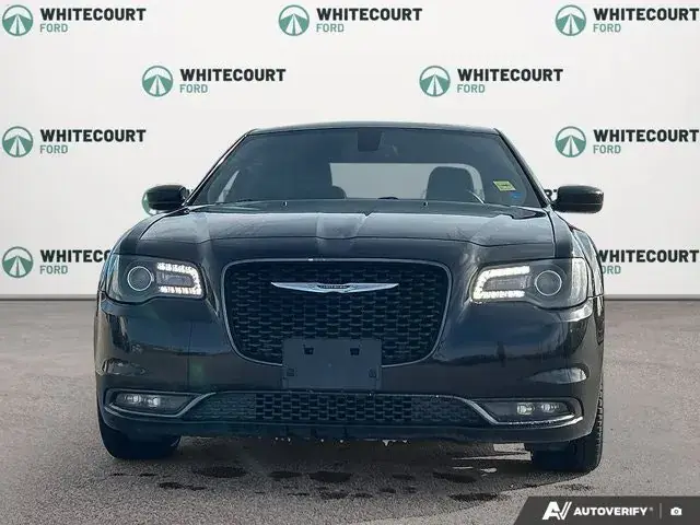 Chrysler 300 2016 photo 2