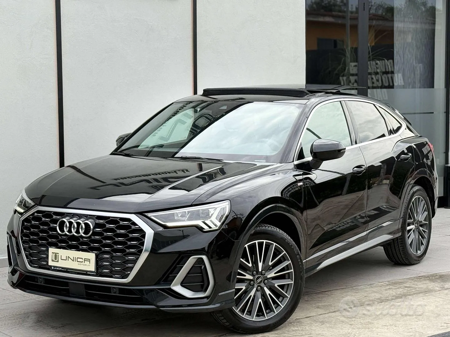 Audi Q3 2020 photo 2