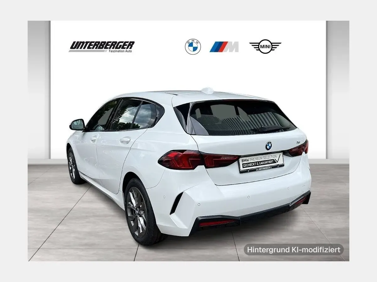 BMW 1 Series 2026 photo 2