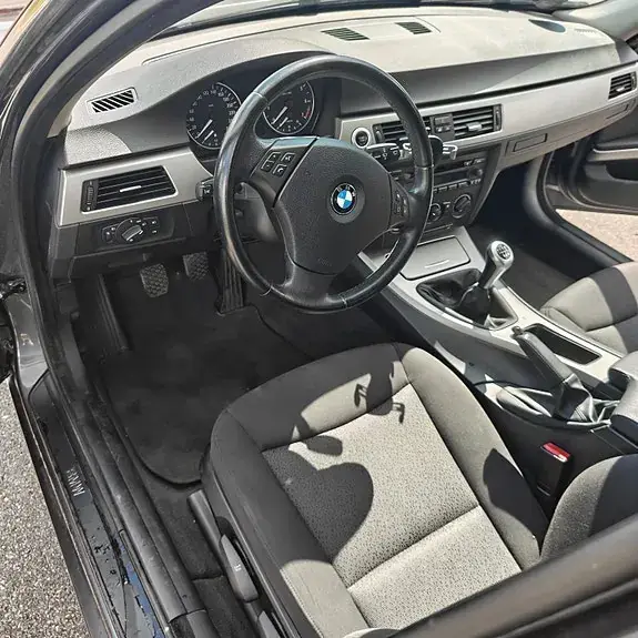 BMW 320I 2005 photo 2