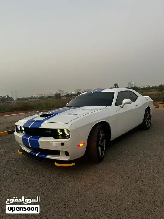 Dodge Challenger 2017 photo 2