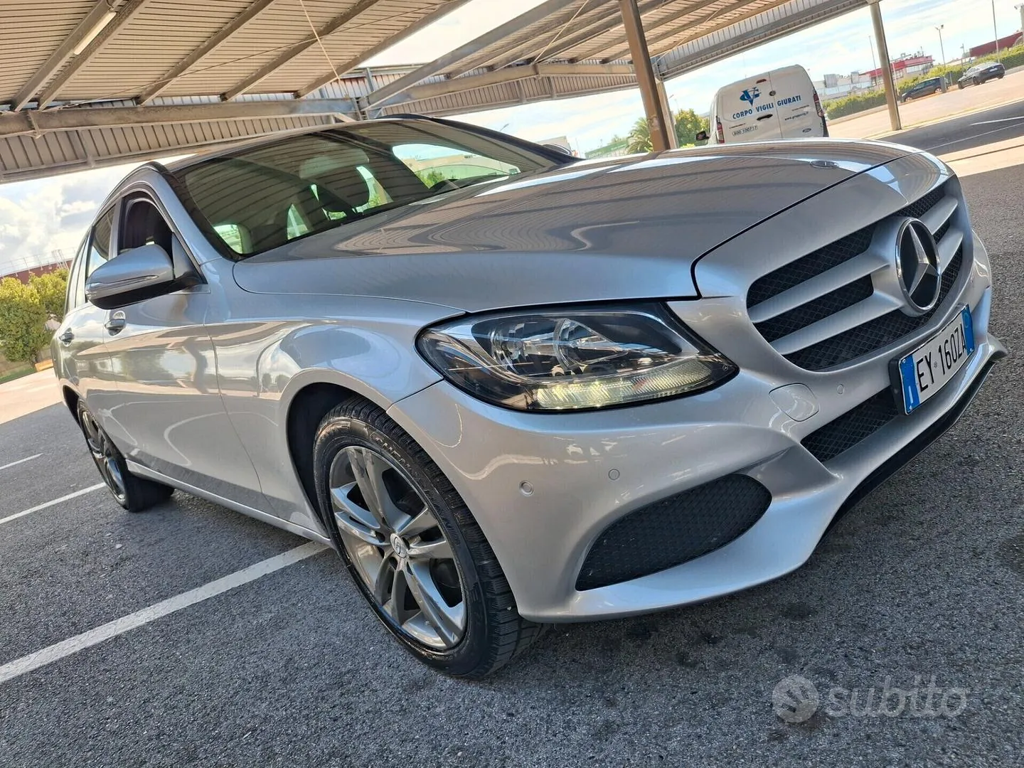 Mercedes-Benz C200 2015 photo 5