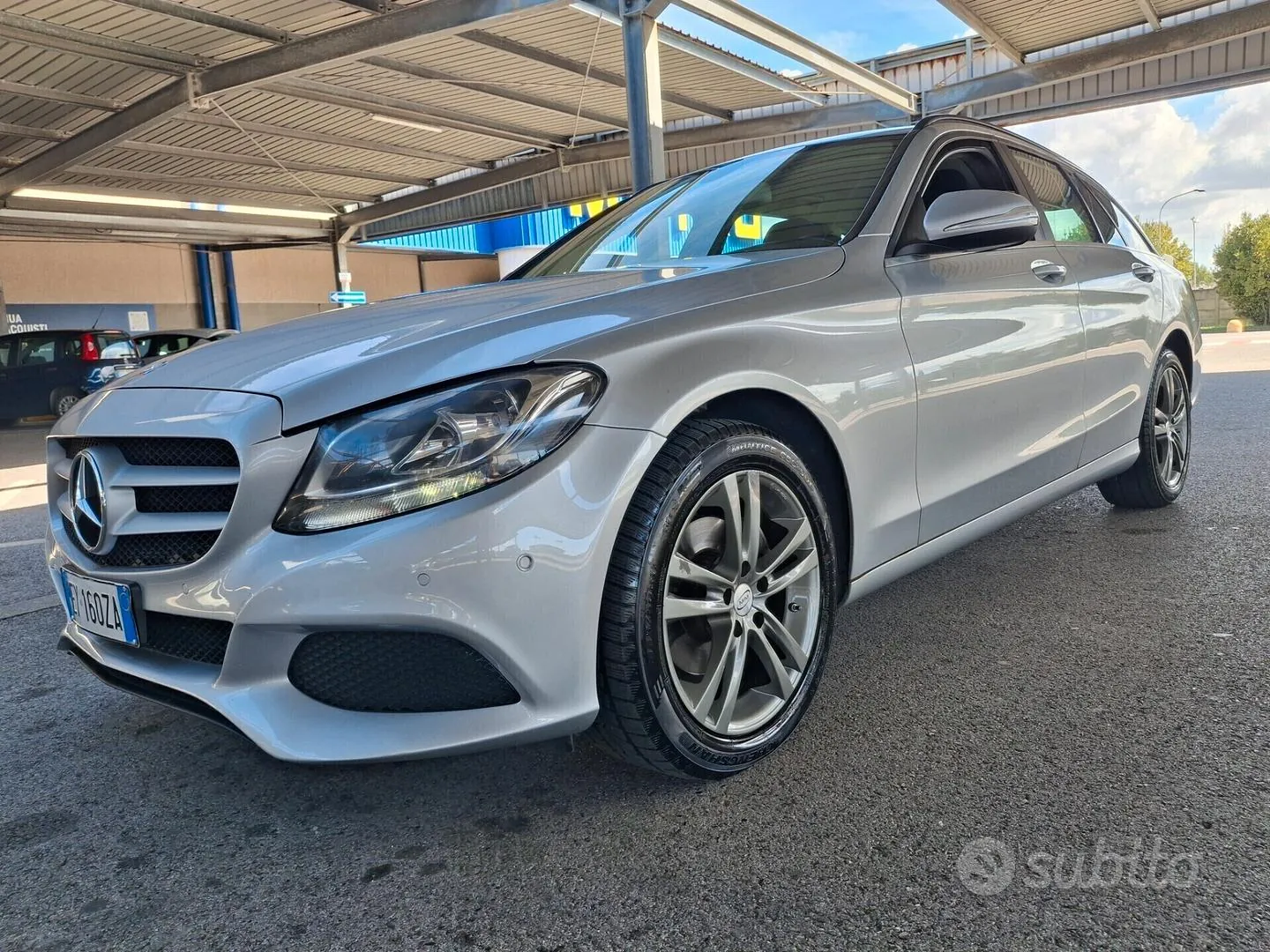 Mercedes-Benz C200 2015 photo 2