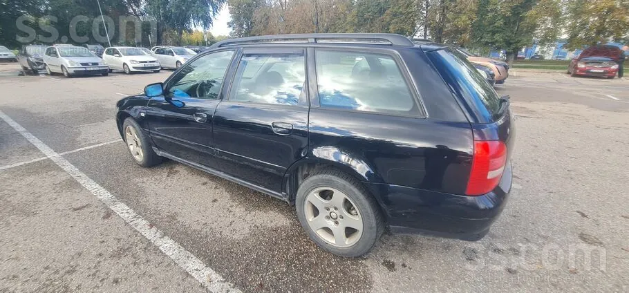 Audi A4 2001 photo 2