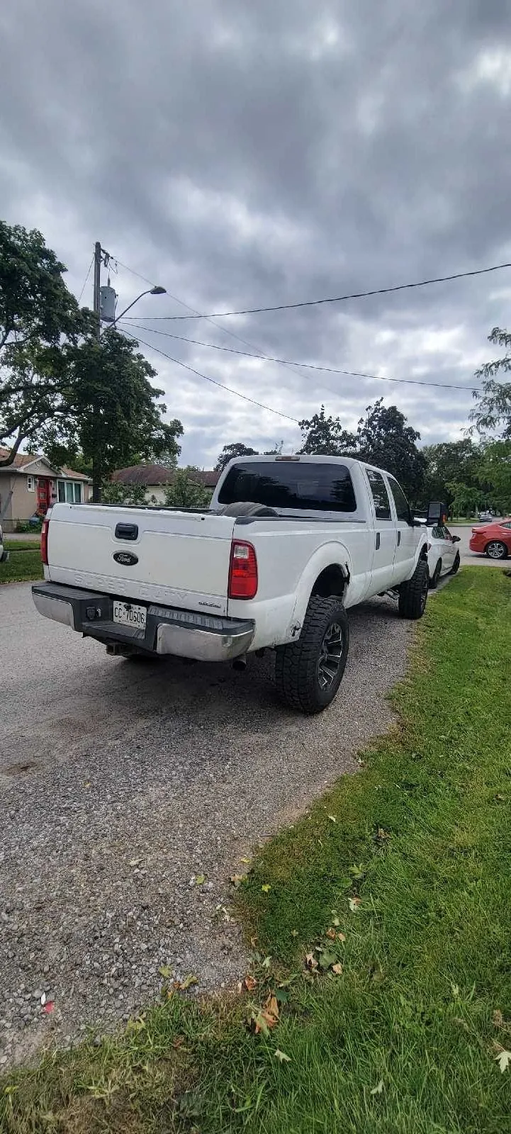 Ford F250 2014 photo 2
