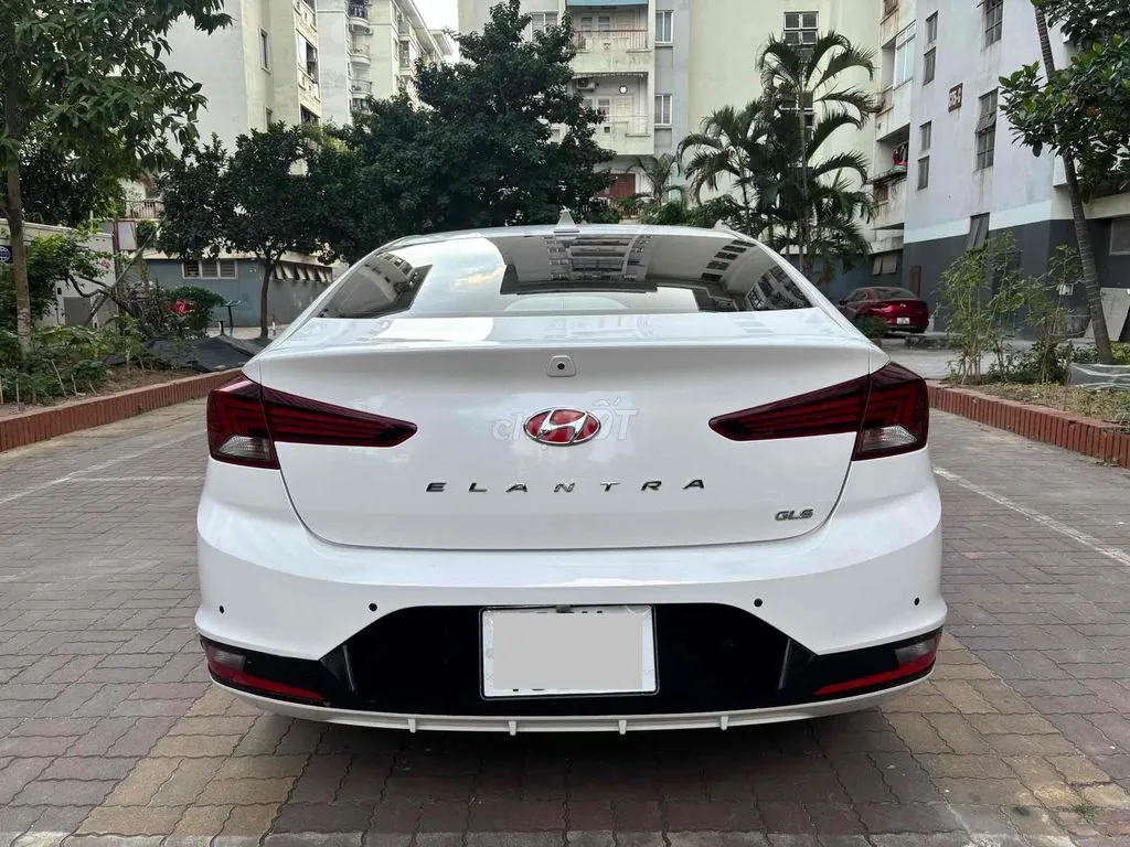 Hyundai Elantra 2019 photo 4