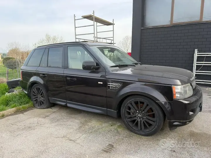 Land Rover Range Rover Sport 2010 photo 3