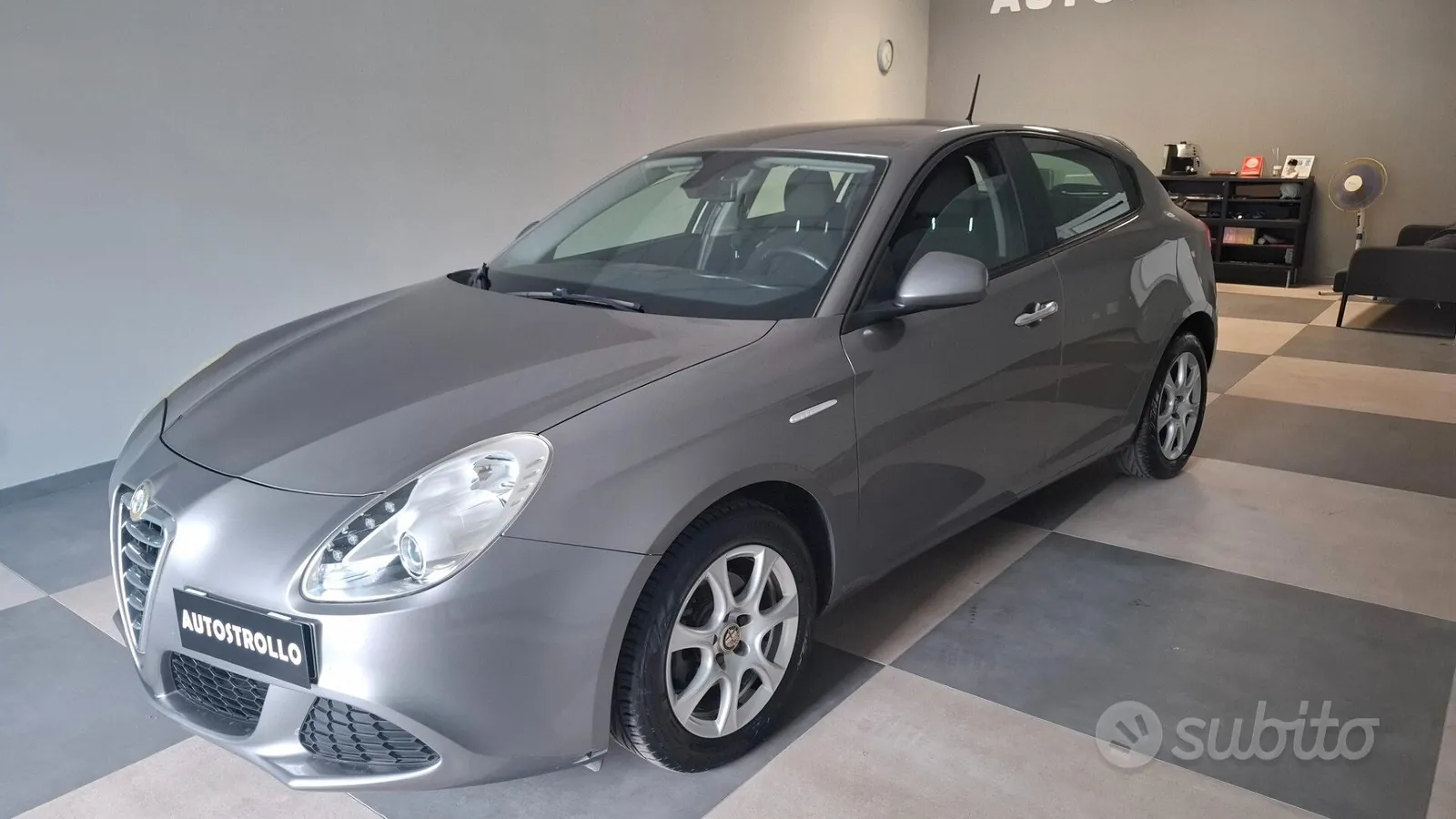 Alfa Romeo Giulietta 2012 photo 2