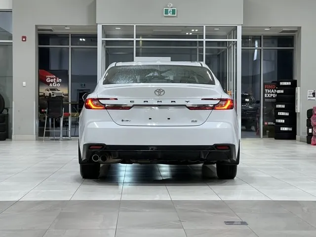 Toyota Camry 2025 photo 5