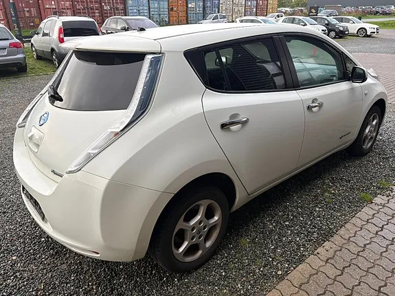 Nissan Leaf 2016 photo 5