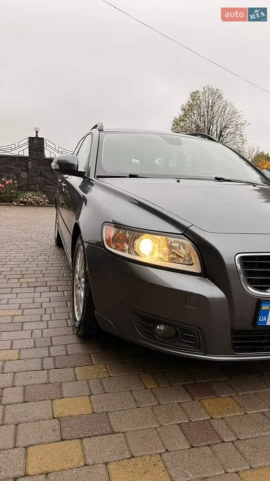 Volvo V50 2010 photo 4