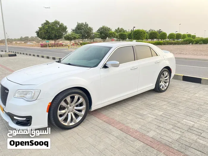 Chrysler 300 2015 photo 2