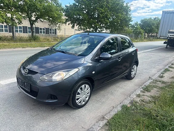 Mazda 2 2008 photo 2