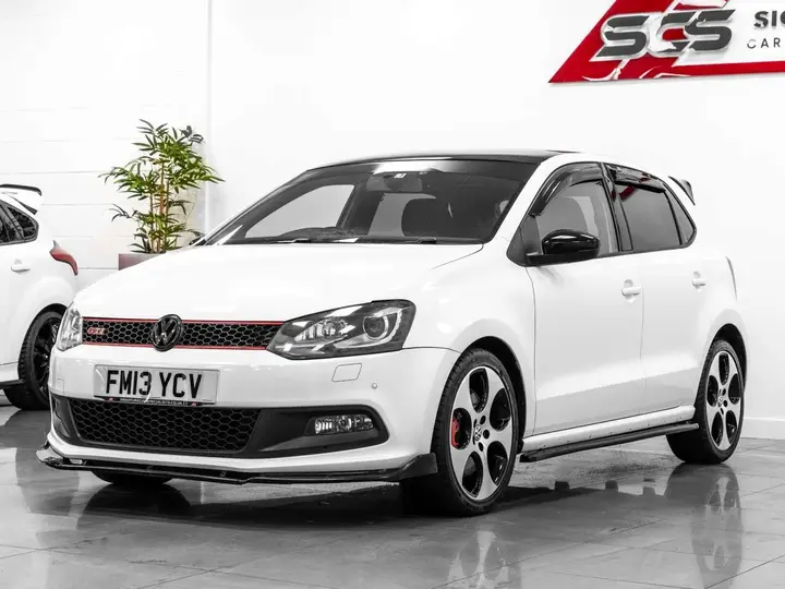 Volkswagen Polo 2013 photo 2