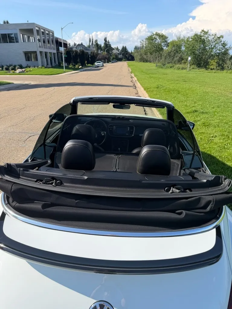 Volkswagen Beetle 2018 photo 3