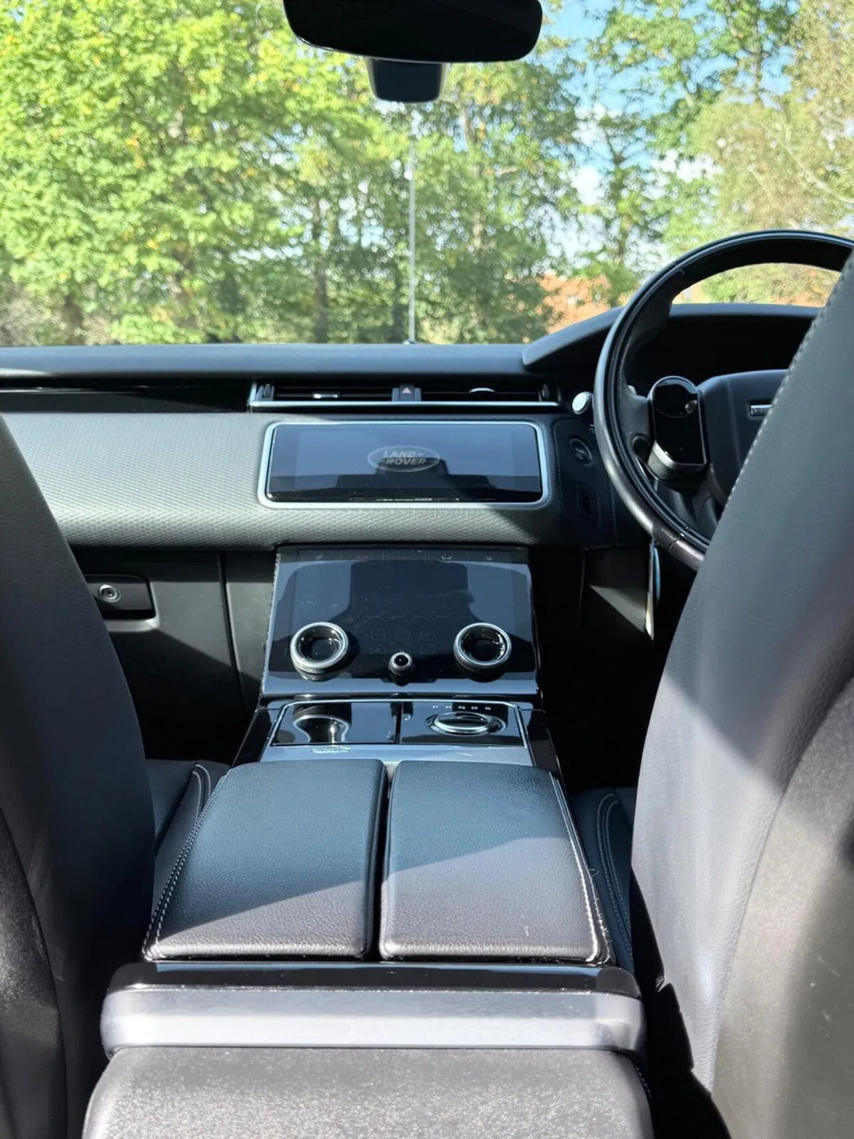 Land Rover Range Rover Velar 2019 photo 5