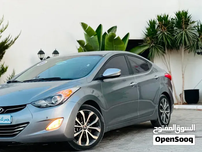 Hyundai Avante 2013 photo 3